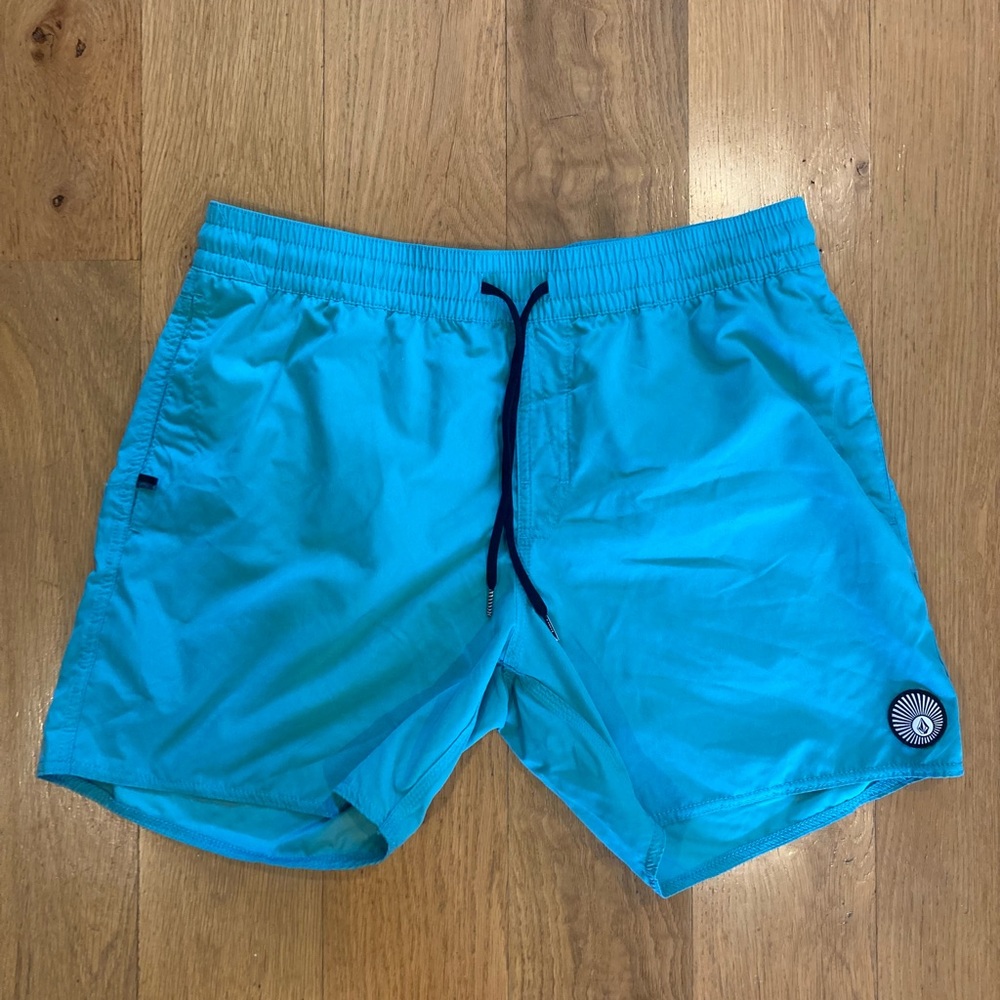 Men's Volcom Solid Sea Foam Green Swim Trunks Large Surf Surfing Boardshorts 17”
